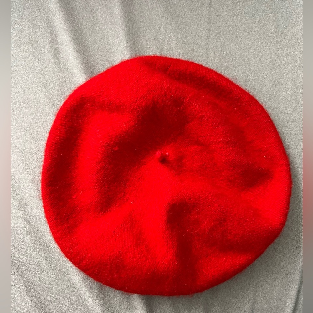 Red Beret Wool